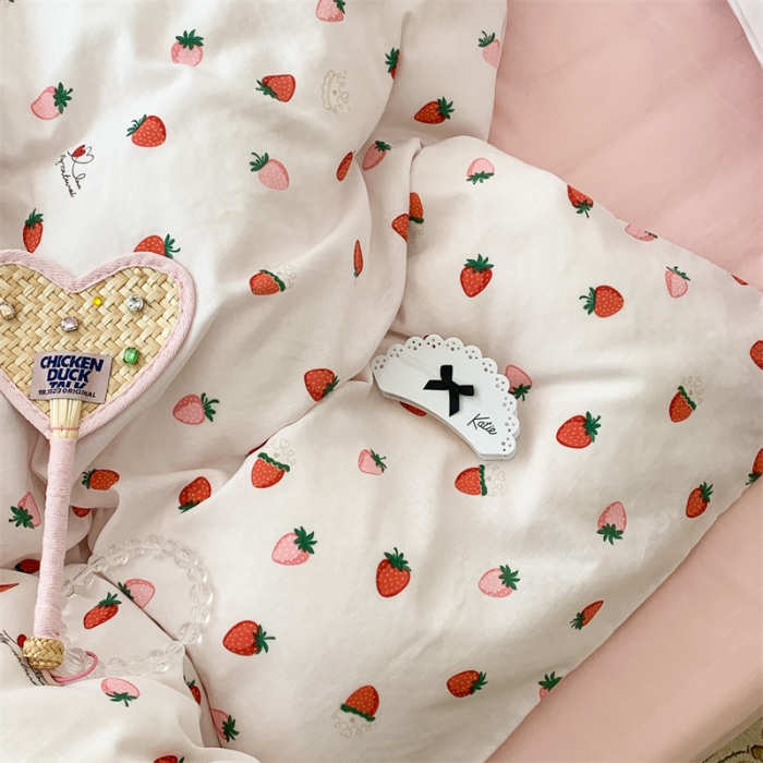 91家纺网 家纺一手货源 找家纺 昔可家纺 2023新款普通款全棉有氧双层纱四件套 甜心草莓布蕾