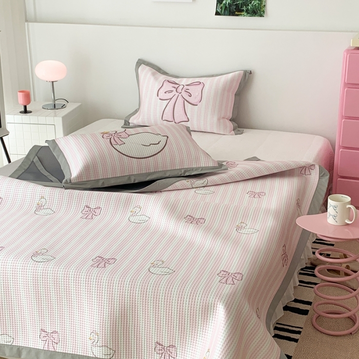 91家纺网 家纺一手货源 找家纺 昔可家纺 2023新款高克重加厚华夫格凉感软席 芭蕾天鹅