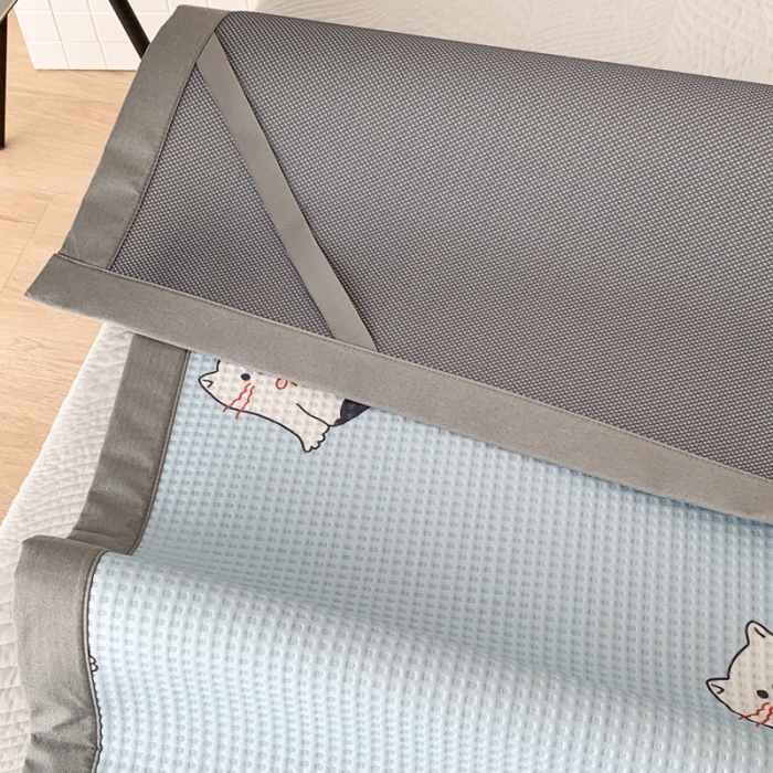 91家纺网 家纺一手货源 找家纺 昔可家纺 2023新款高克重加厚华夫格凉感软席 蓝底猫咪