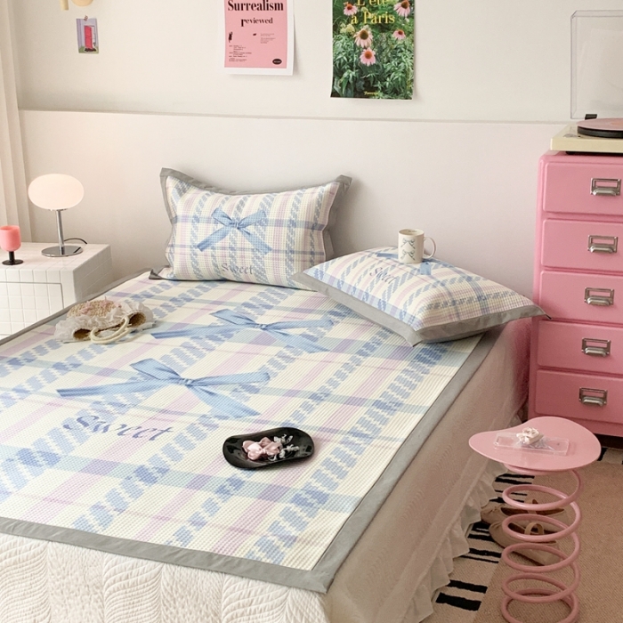 91家纺网 家纺一手货源 找家纺 昔可家纺 2023新款高克重加厚华夫格凉感软席 蓝色甜美丝带