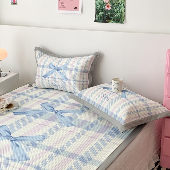 91家纺网 家纺一手货源 找家纺 昔可家纺 2023新款高克重加厚华夫格凉感软席 蓝色甜美丝带