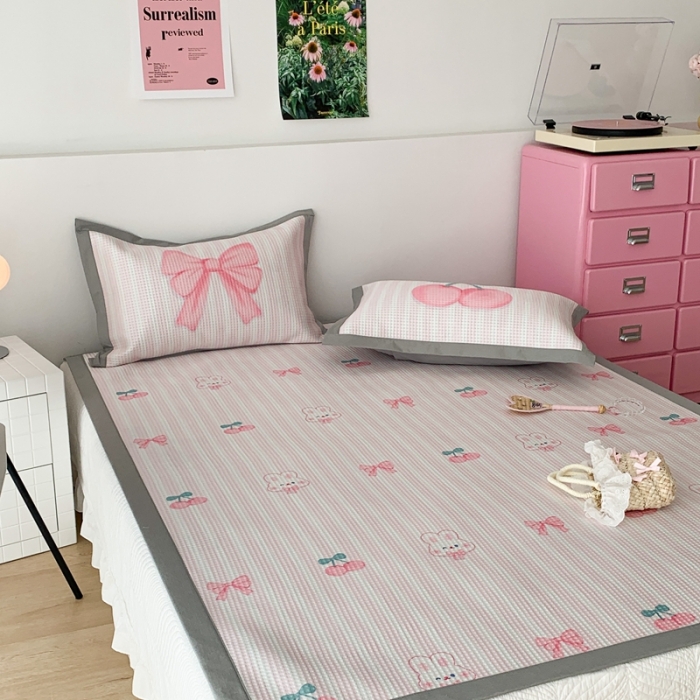 91家纺网 家纺一手货源 找家纺 昔可家纺 2023新款高克重加厚华夫格凉感软席 樱桃蝴蝶结兔