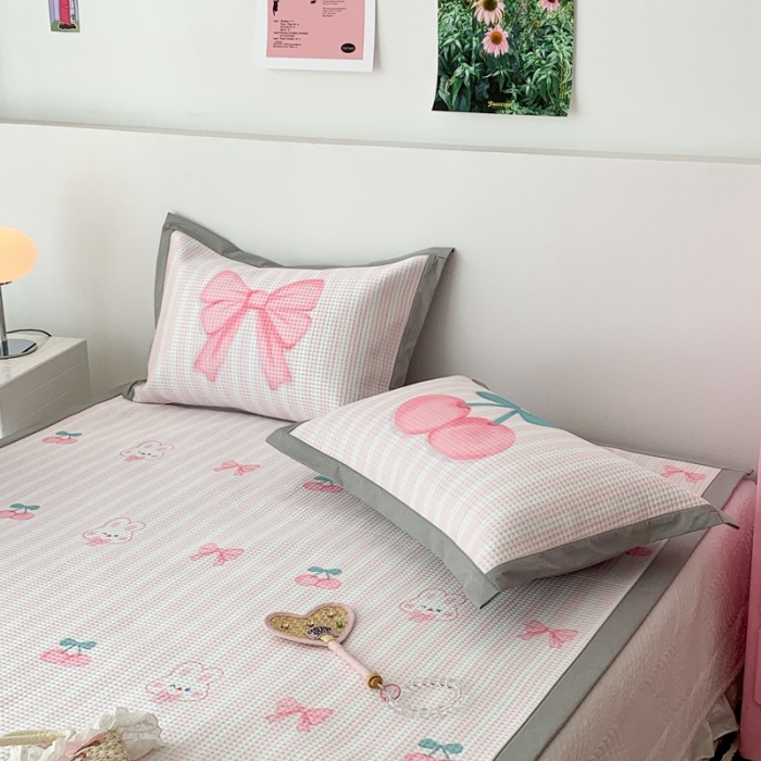 91家纺网 家纺一手货源 找家纺 昔可家纺 2023新款高克重加厚华夫格凉感软席 樱桃蝴蝶结兔