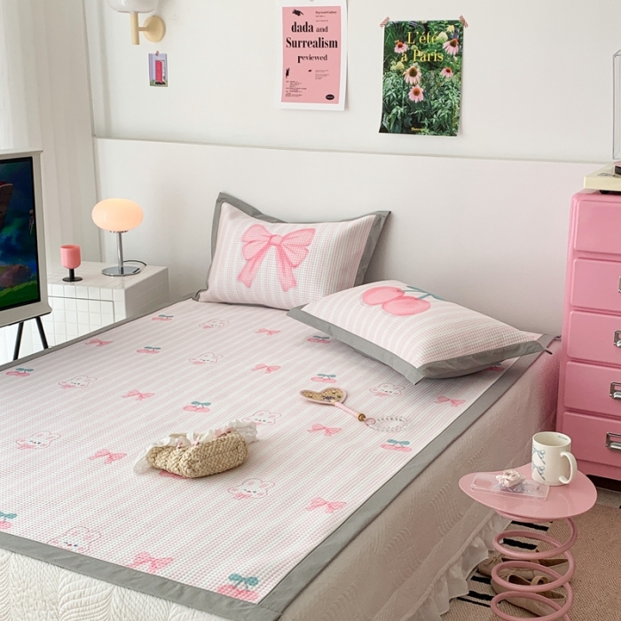 91家纺网 家纺一手货源 找家纺 昔可家纺 2023新款高克重加厚华夫格凉感软席 樱桃蝴蝶结兔