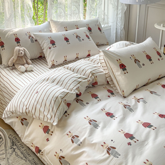 91家纺网 家纺一手货源 找家纺 感遇家纺 2023新款全棉印花四件套 背带小兔