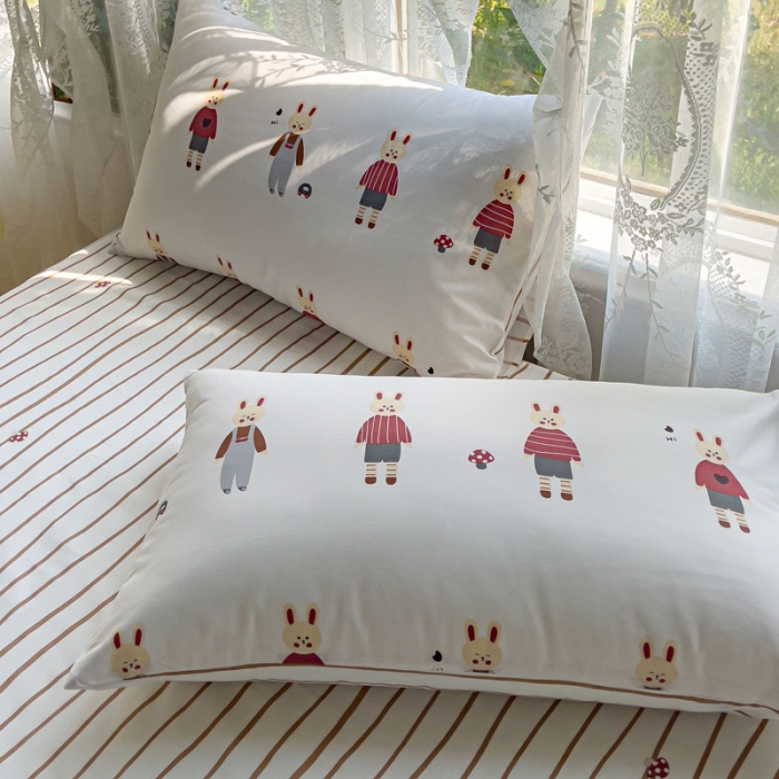 91家纺网 家纺一手货源 找家纺 感遇家纺 2023新款全棉印花四件套 背带小兔