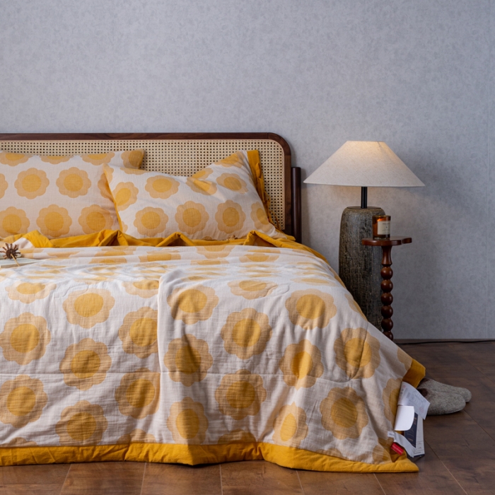 91家纺网 家纺一手货源 找家纺 安莱生活 2023新款 太阳花夏被四件套及单独夏被 太阳花-姜黄