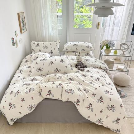 91家纺网 家纺一手货源 找家纺 仟网汇 2023新款有氧双层纱休闲款四件套 简单款-野莓兔