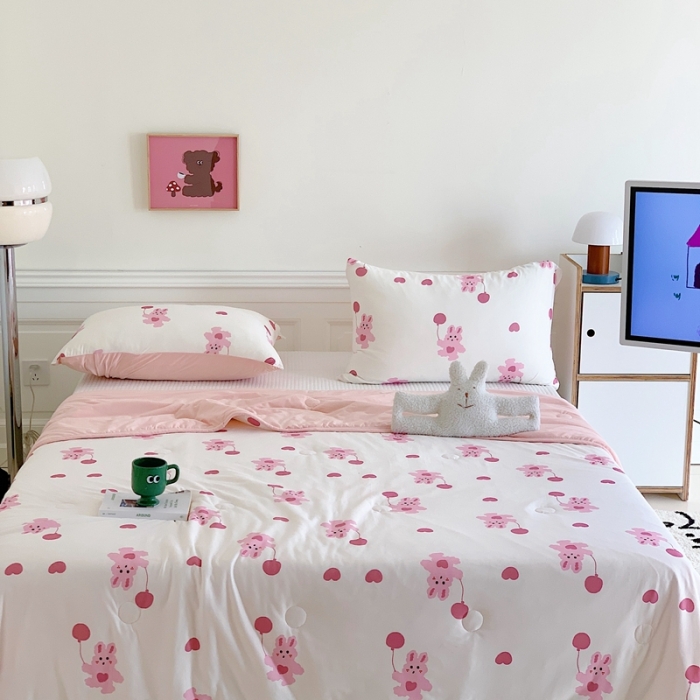 91家纺网 家纺一手货源 找家纺 星期八 2023新款卡通宝宝棉大豆夏被-第二批 爱心气球兔