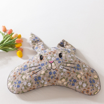 91家纺网 家纺一手货源 找家纺 （总）枕之坊 2023新款长耳兔荞麦枕30*55CM