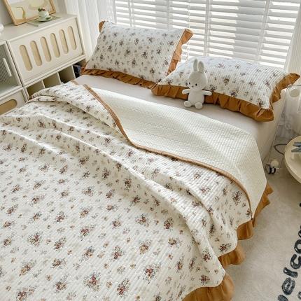 岚吉 新款40支133*72全棉斜纹夹棉绗缝小花边床盖 花沫