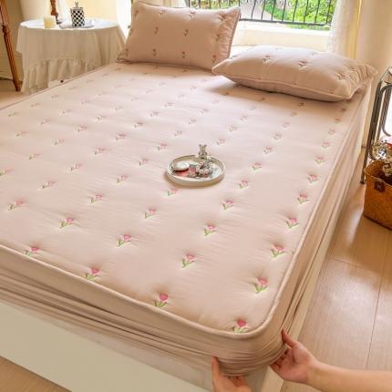 91家纺网 家纺一手货源 找家纺 （总）尊康家纺（原磊科） 2024新款亲肤奶昔棉抗菌夹棉床笠-郁金香系列