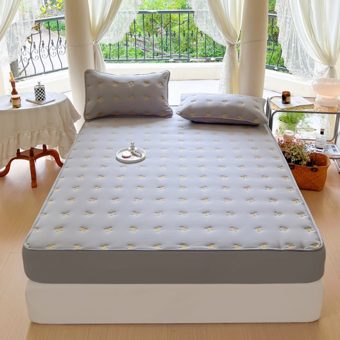 91家纺网 家纺一手货源 找家纺 尊康家纺（原磊科） 2024新款亲肤奶昔棉抗菌夹棉床笠-蝴蝶结系列 蝴蝶结-绅士灰