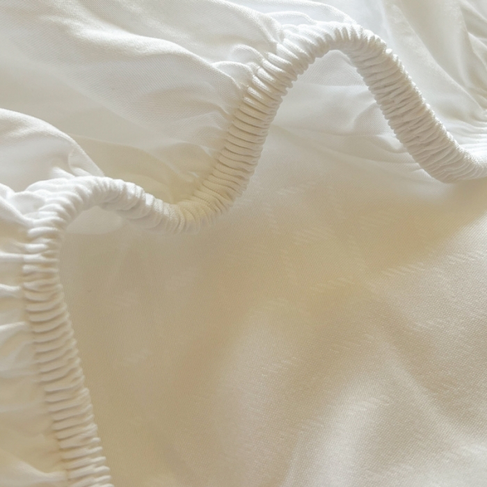 91家纺网 家纺一手货源 找家纺 尊康家纺（原磊科） 2024新款亲肤奶昔棉抗菌夹棉床笠-蝴蝶结系列 蝴蝶结-珍珠白