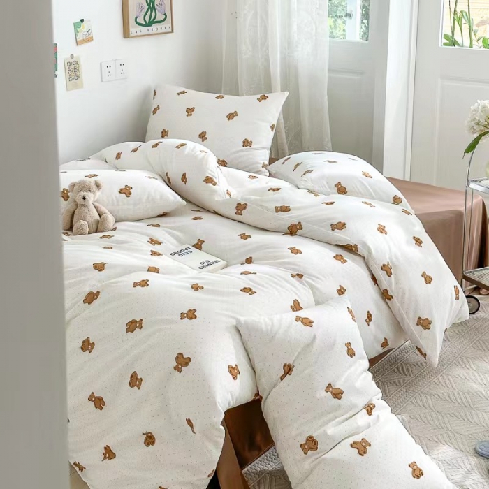 91家纺网 家纺一手货源 找家纺 玖玖爱 2023新款双层纱有氧纱印花四件套 点点熊