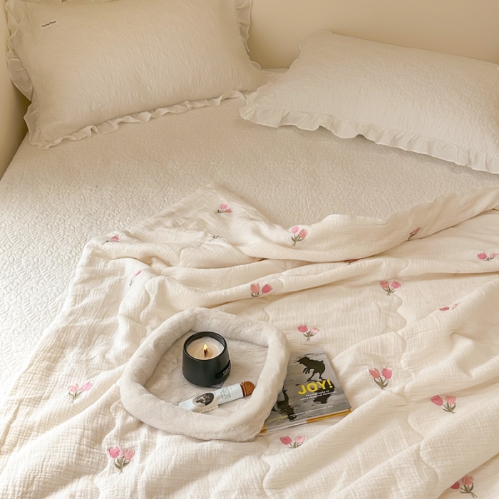 91家纺网 家纺一手货源 找家纺 洋铭区 2023新款全棉皱皱双层纱夏被 粉色郁金香