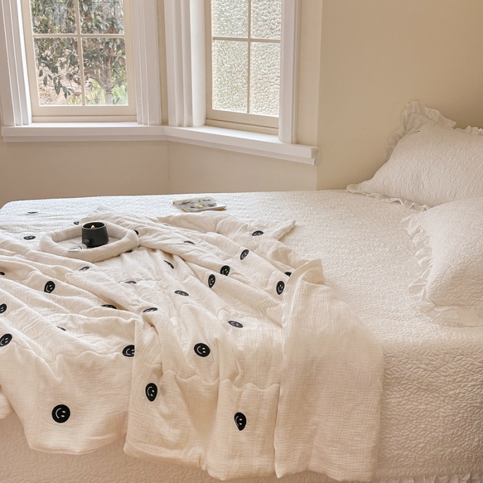 91家纺网 家纺一手货源 找家纺 洋铭区 2023新款全棉皱皱双层纱夏被 微笑