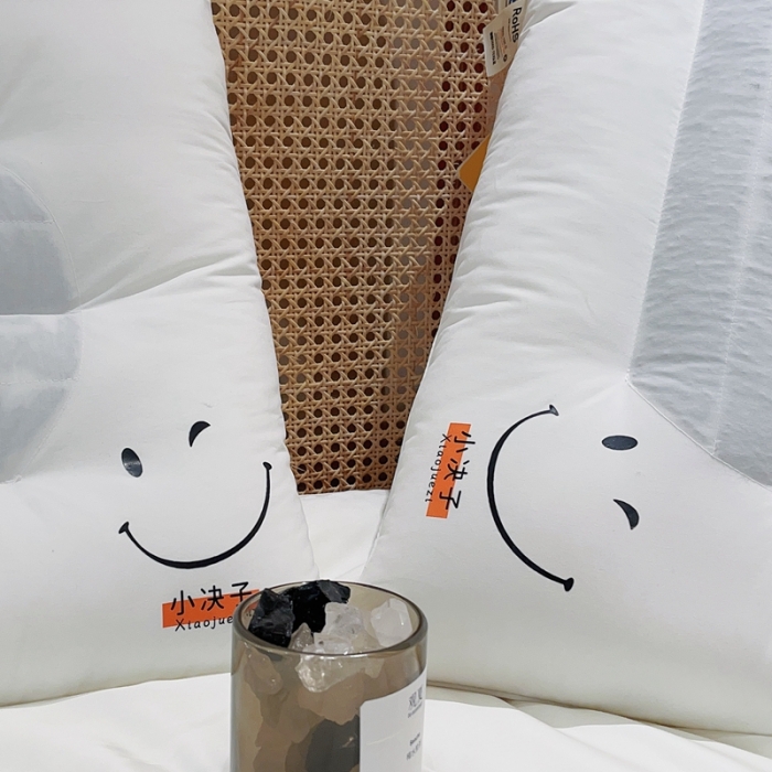 91家纺网 家纺一手货源 找家纺 （总）伟邦枕芯 2023新款ins风小决子护颈枕