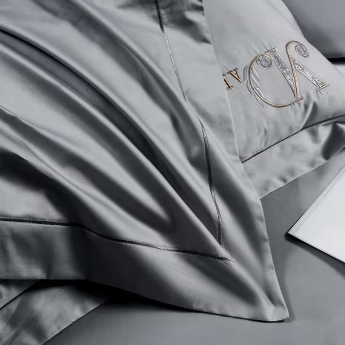 91家纺网 家纺一手货源 找家纺 50s双股长绒棉刺绣花贡缎纯棉全棉四件套直播 祖马龙-时尚灰（刺绣）