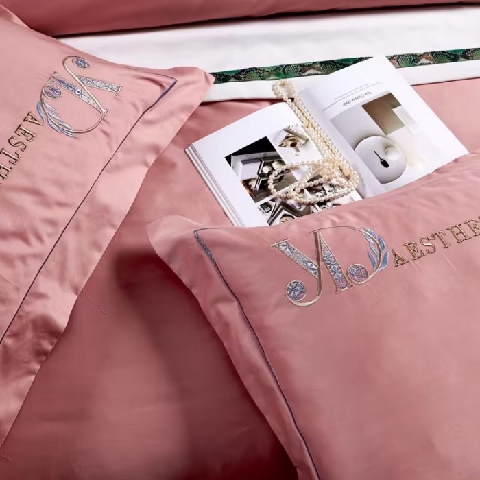 91家纺网 家纺一手货源 找家纺 50s双股长绒棉刺绣花贡缎纯棉全棉四件套 祖马龙-樱花粉（刺绣）