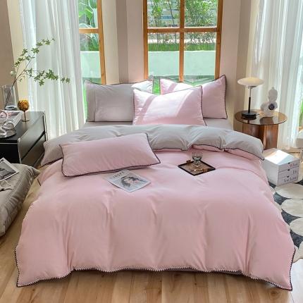 91家纺网 家纺一手货源 找家纺 妖妖家纺 2023新款水洗棉贝壳边纯色三角针四件套 浅粉+浅灰