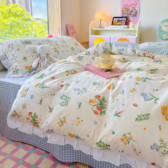 91家纺网 家纺一手货源 找家纺 桃子 2023新款仙气奶油碎花少女心韩版花边纯棉四件套 花边-草莓蘑菇兔