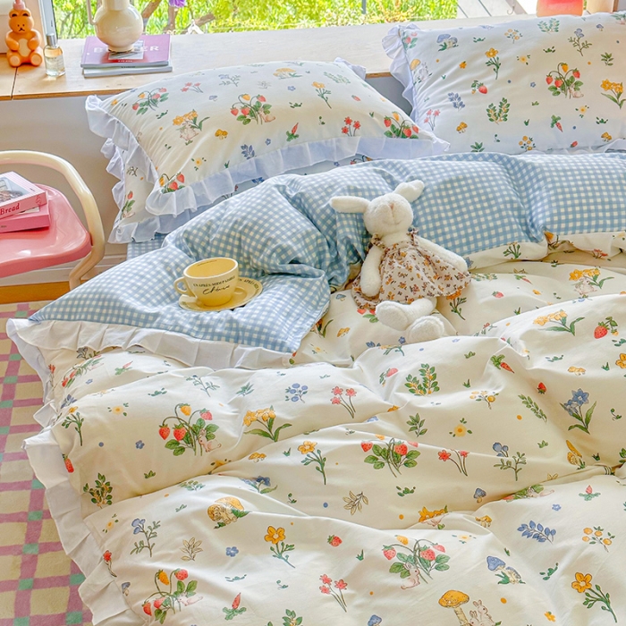 91家纺网 家纺一手货源 找家纺 桃子 2023新款仙气奶油碎花少女心韩版花边纯棉四件套 花边-草莓蘑菇兔