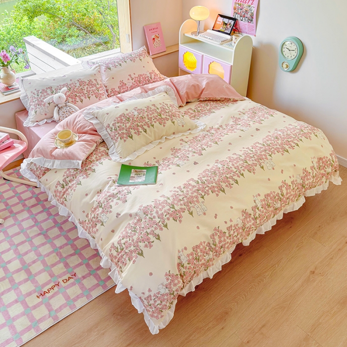 91家纺网 家纺一手货源 找家纺 桃子 2023新款仙气奶油碎花少女心韩版花边纯棉四件套 花边-粉花小兔