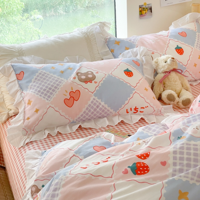 91家纺网 家纺一手货源 找家纺 桃子 2023新款仙气奶油碎花少女心韩版花边纯棉四件套 花边-格子熊兔