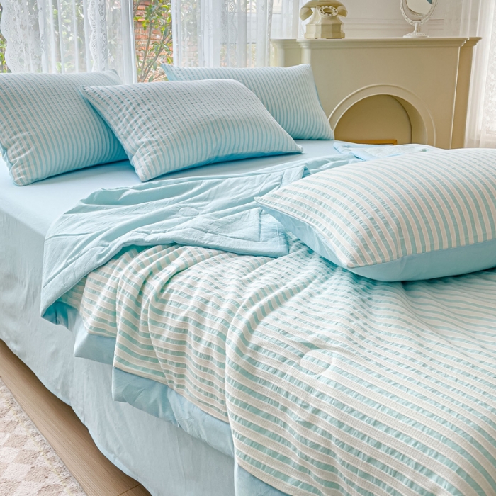 91家纺网 家纺一手货源 找家纺 千朵 2023新款新款全棉色织提花水洗手工包边大豆棉夏被四件套 锦瑟-兰