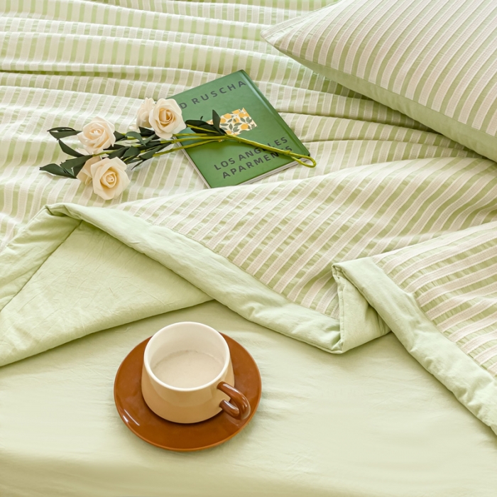 91家纺网 家纺一手货源 找家纺 千朵 2023新款新款全棉色织提花水洗手工包边大豆棉夏被四件套 锦瑟-绿