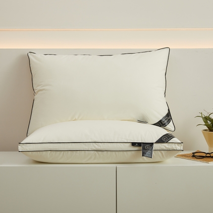 91家纺网 家纺一手货源 找家纺 （总）2023新款 舒适美学羽丝绒枕芯 原棉高弹枕头