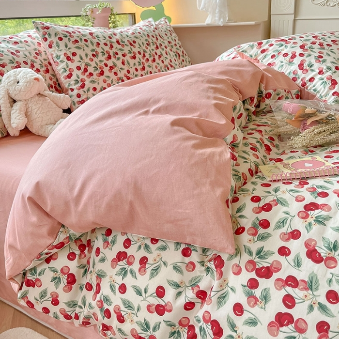 91家纺网 家纺一手货源 找家纺 柠馨 2023新款13376可爱系列全棉印花四件套 樱桃暖熙