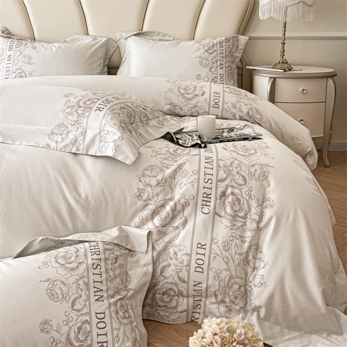 91家纺网 家纺一手货源 找家纺 蓝米卡夫2024新款A类少女心花卉数码系列四件套-花漾 花漾-白