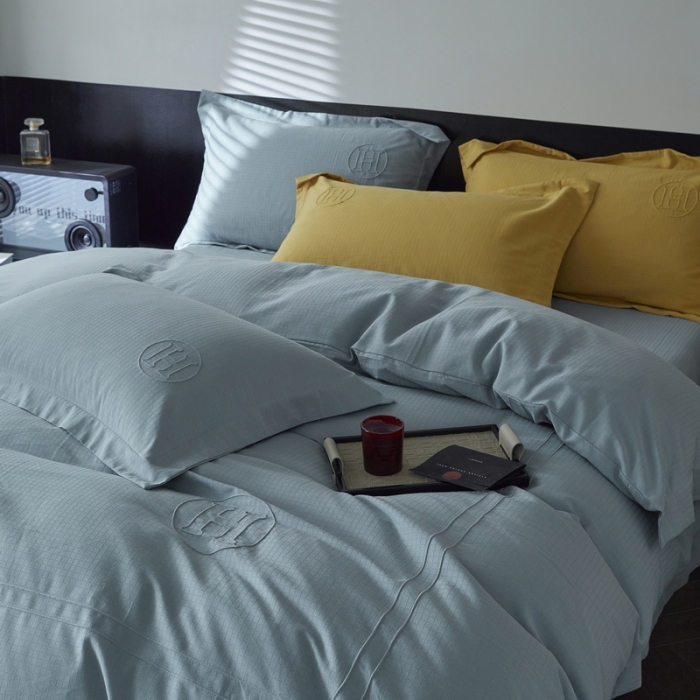 91家纺网 家纺一手货源 找家纺 艾莱家纺 2023新款A类长绒棉水洗80提花埋线工艺款四件套艾华仕雾兰