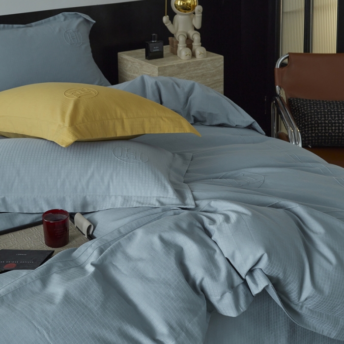 91家纺网 家纺一手货源 找家纺 艾莱家纺 2023新款A类长绒棉水洗80提花埋线工艺款四件套艾华仕雾兰