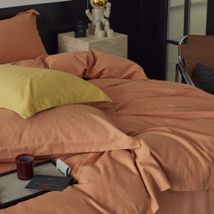 91家纺网 家纺一手货源 找家纺 （总）艾莱 2023新款A类长绒棉水洗80提花埋线工艺款四件套