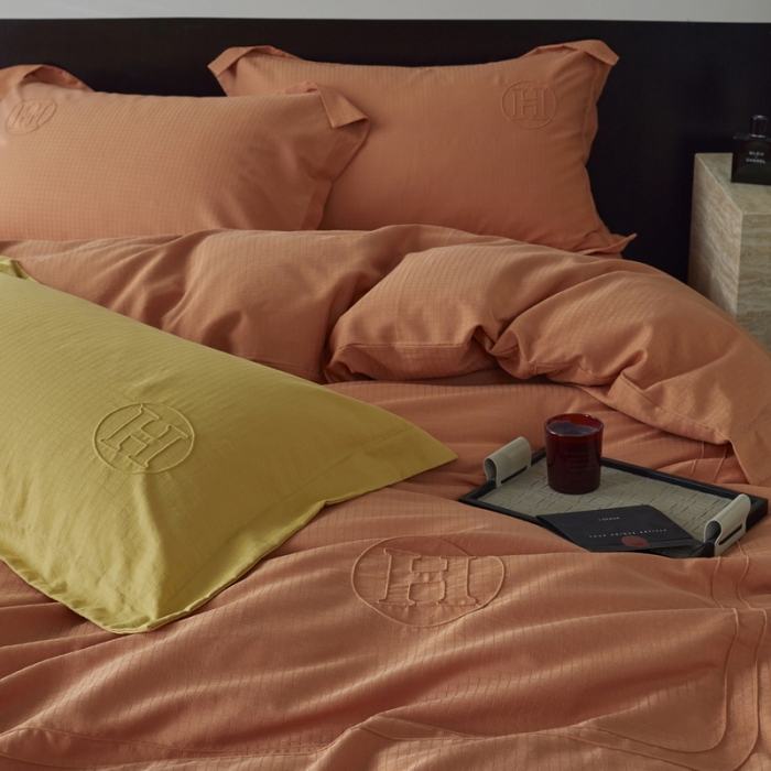 91家纺网 家纺一手货源 找家纺 （总）艾莱 2023新款A类长绒棉水洗80提花埋线工艺款四件套