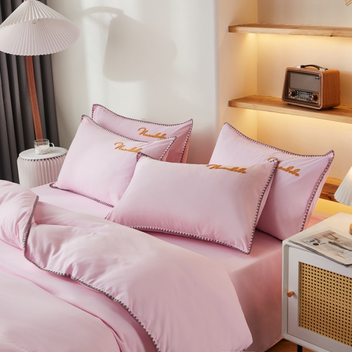 91家纺网 家纺一手货源 找家纺 啊雅 2025新款A类水洗棉贝壳边毛巾绣四件套 时尚粉