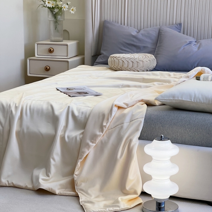 91家纺网 家纺一手货源 找家纺 安莱生活 2023新款天丝夏被香格里拉极简系列夏被 奶昔黄