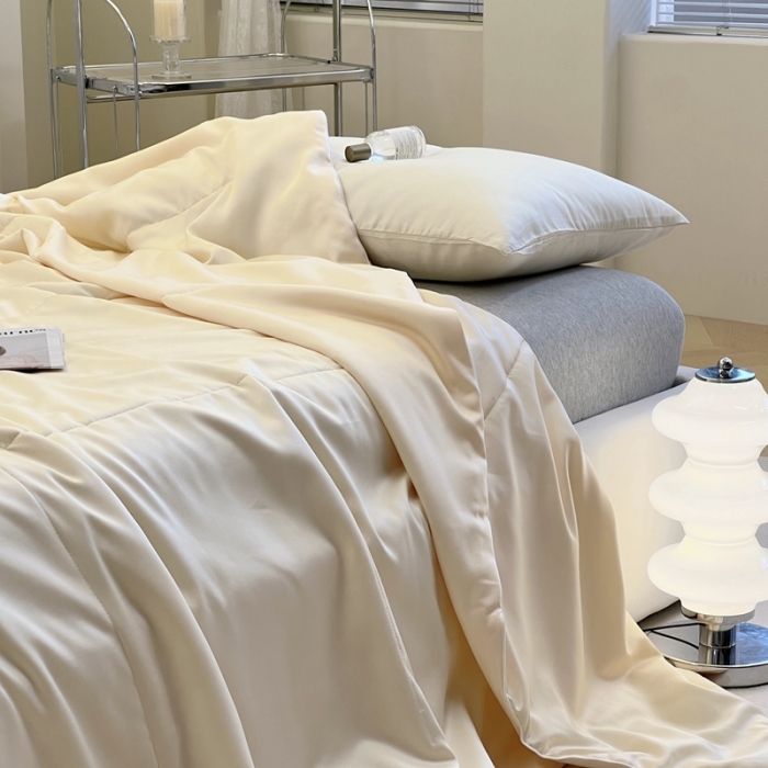 91家纺网 家纺一手货源 找家纺 安莱生活 2023新款天丝夏被香格里拉极简系列夏被 奶昔黄