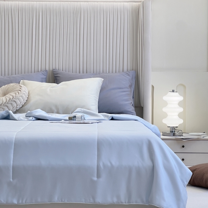 91家纺网 家纺一手货源 找家纺 安莱生活 2023新款天丝夏被香格里拉极简系列夏被 天空蓝