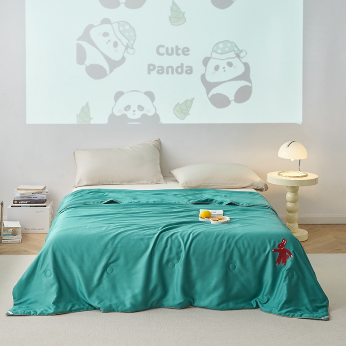 91家纺网 家纺一手货源 找家纺 莱福仕 2024新款莫代尔卡通刺绣夏被 墩墩兔-星辰豆绿