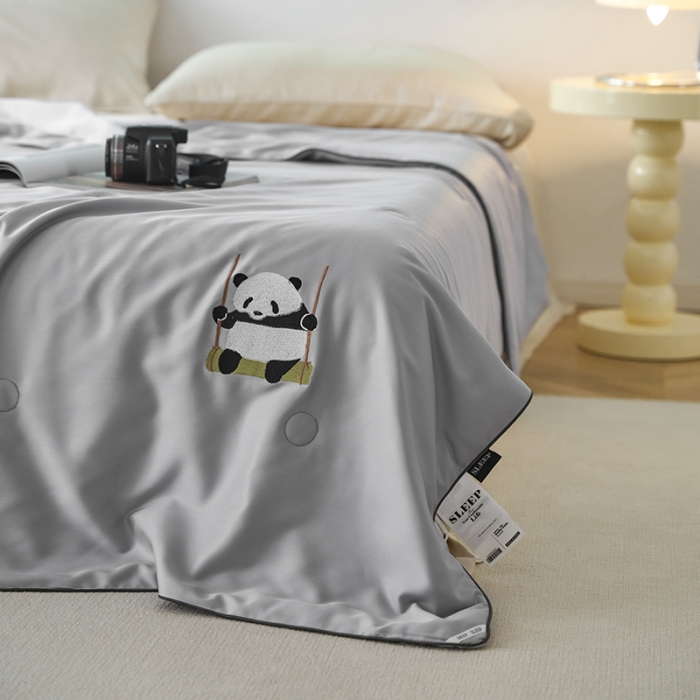 91家纺网 家纺一手货源 找家纺 莱福仕 2024新款莫代尔卡通刺绣夏被 萌宝-暮云灰