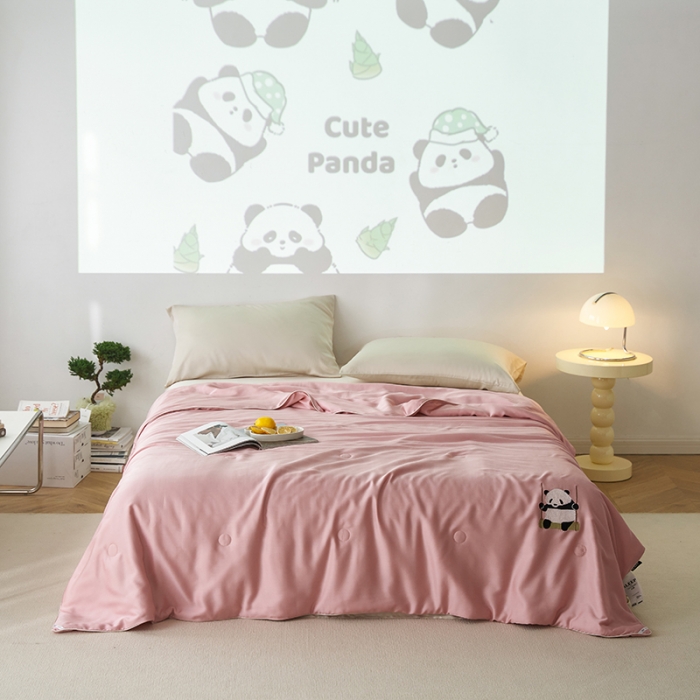 91家纺网 家纺一手货源 找家纺 莱福仕 2024新款莫代尔卡通刺绣夏被 萌宝-奶油粉