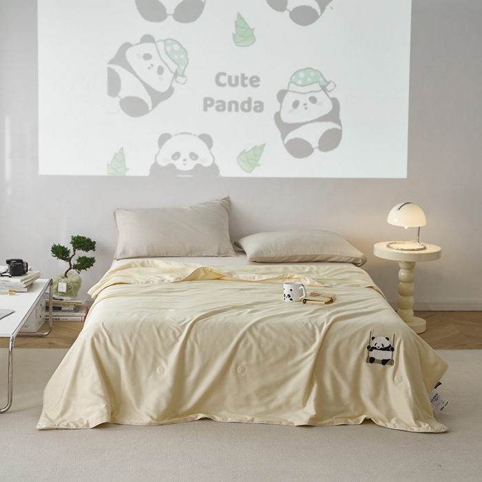 91家纺网 家纺一手货源 找家纺 莱福仕 2024新款莫代尔卡通刺绣夏被 萌宝-杏子黄