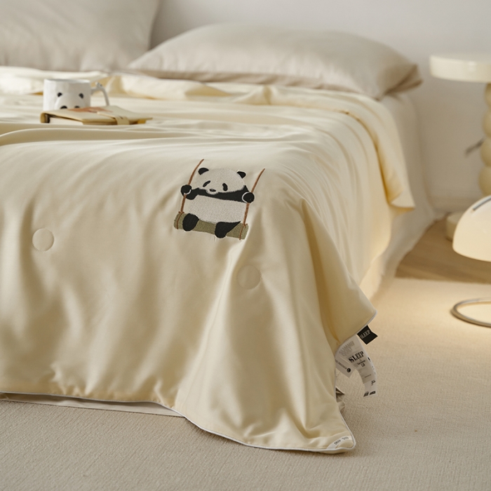 91家纺网 家纺一手货源 找家纺 莱福仕 2024新款莫代尔卡通刺绣夏被 萌宝-杏子黄