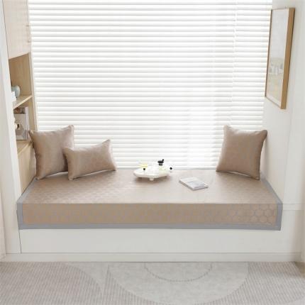 91家纺网 家纺一手货源 找家纺 （总）共鸣 2023新款冰丝冰藤宽包边飘窗垫