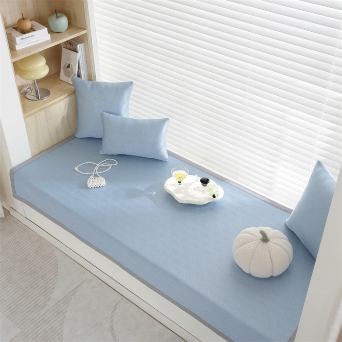 91家纺网 家纺一手货源 找家纺 共鸣 2023新款冰丝冰藤宽包边飘窗垫 冰丝蓝