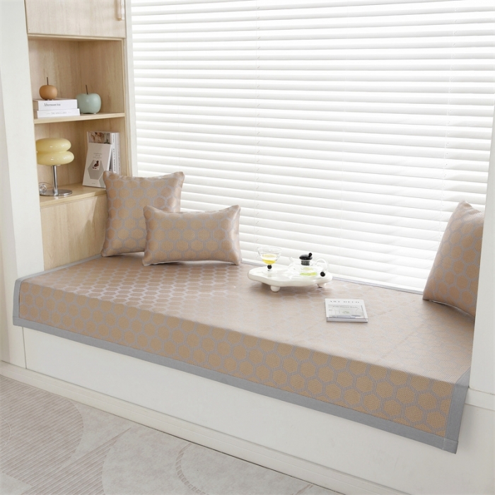 91家纺网 家纺一手货源 找家纺 共鸣 2023新款冰丝冰藤宽包边飘窗垫 冰藤金